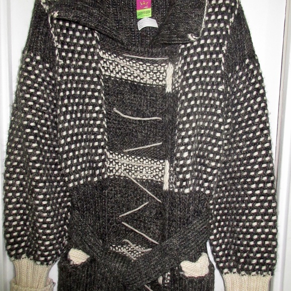 New Gray Cream Sweater Coat XL 10 12 Chunky Belted Italy - Picture 14 of 15